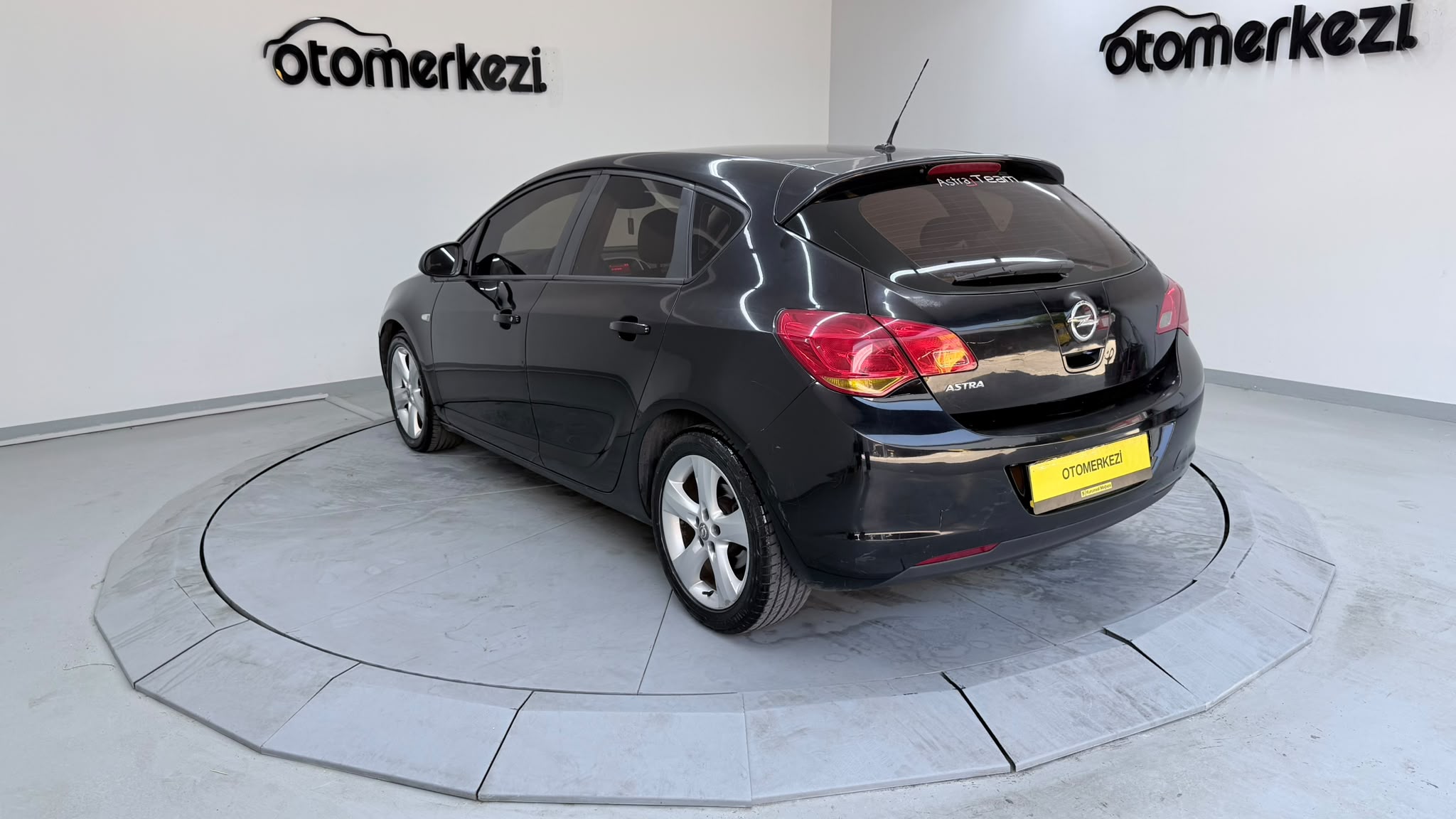 OPEL ASTRA 5